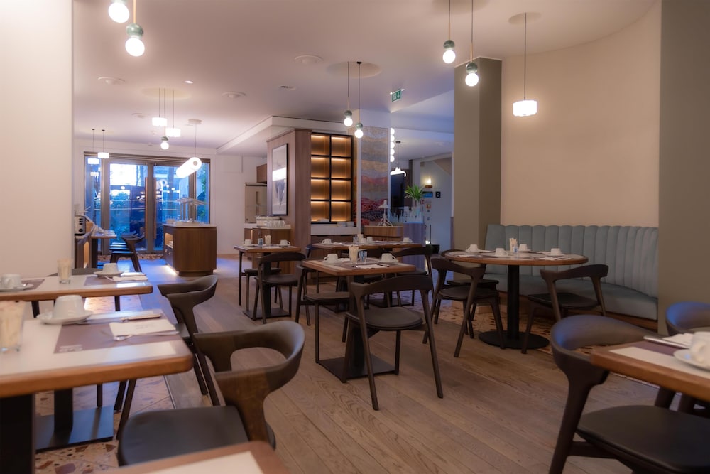 Hotel Bleibtreu Berlin By Golden Tulip 41/50