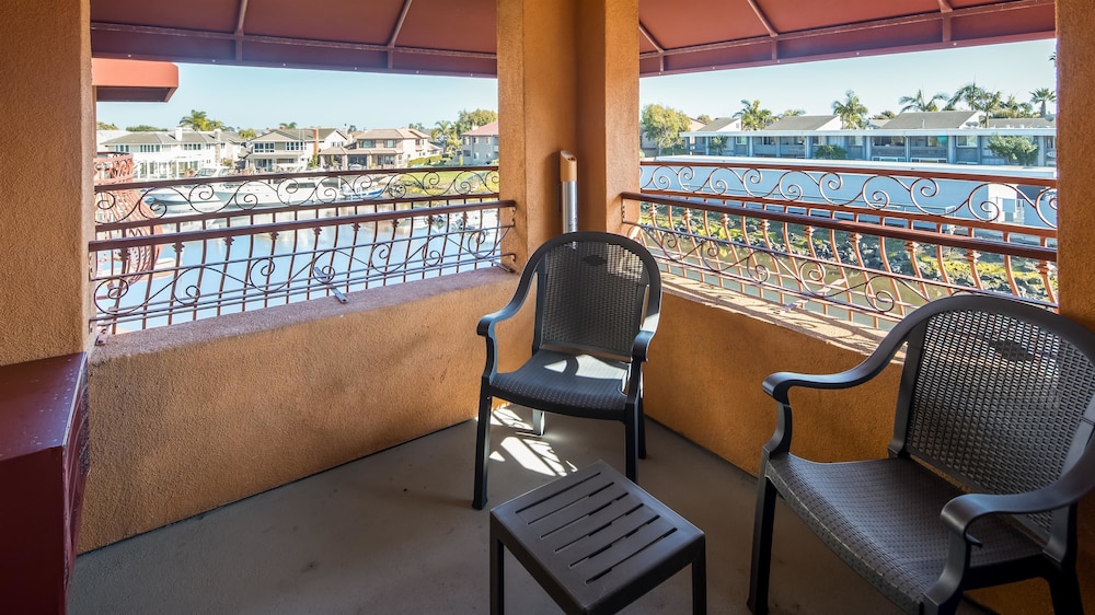 Best Western Harbour Inn & Suites 25/36