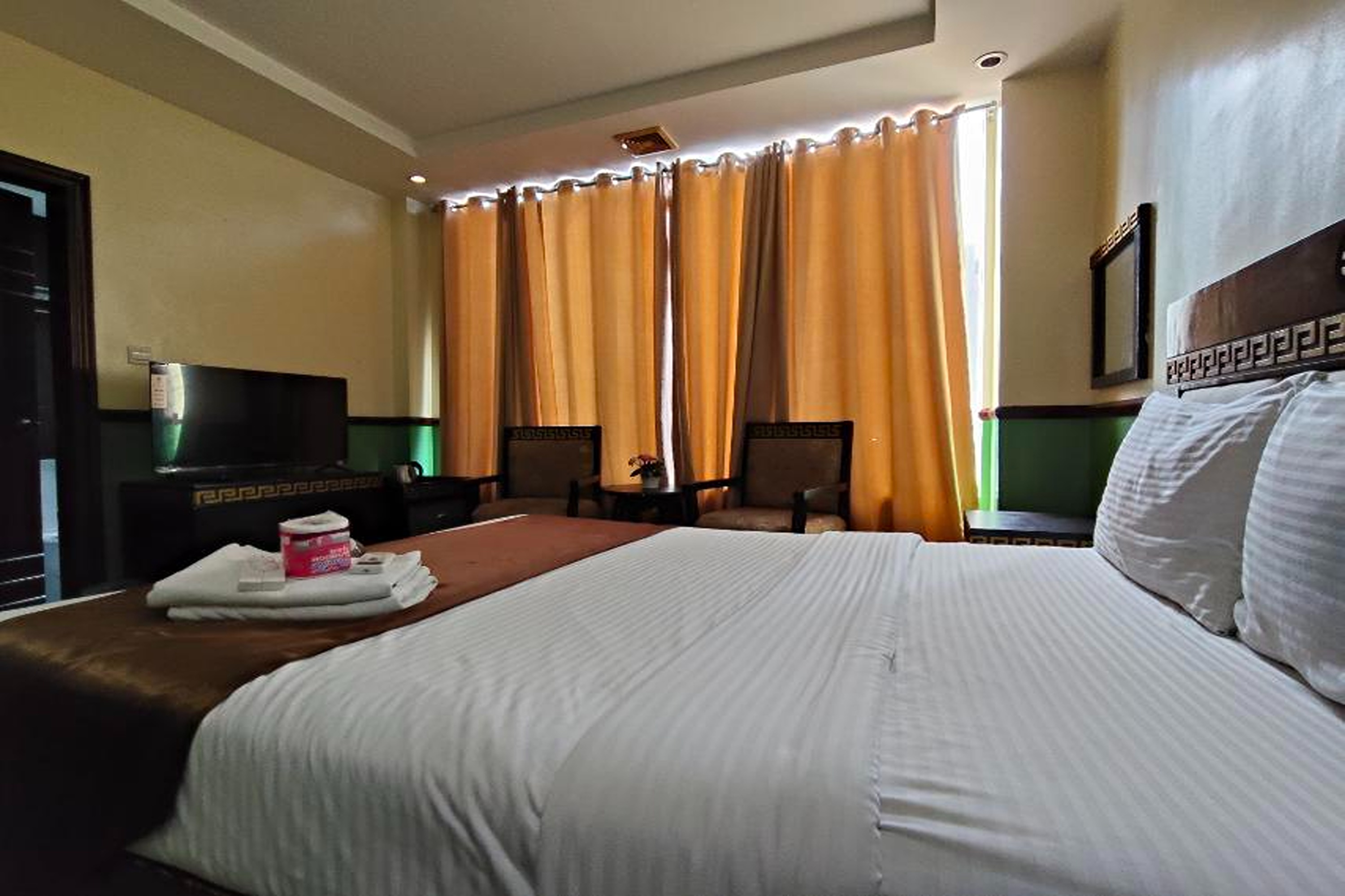 OYO 838 Manila Crown Palace Hotel 22/55