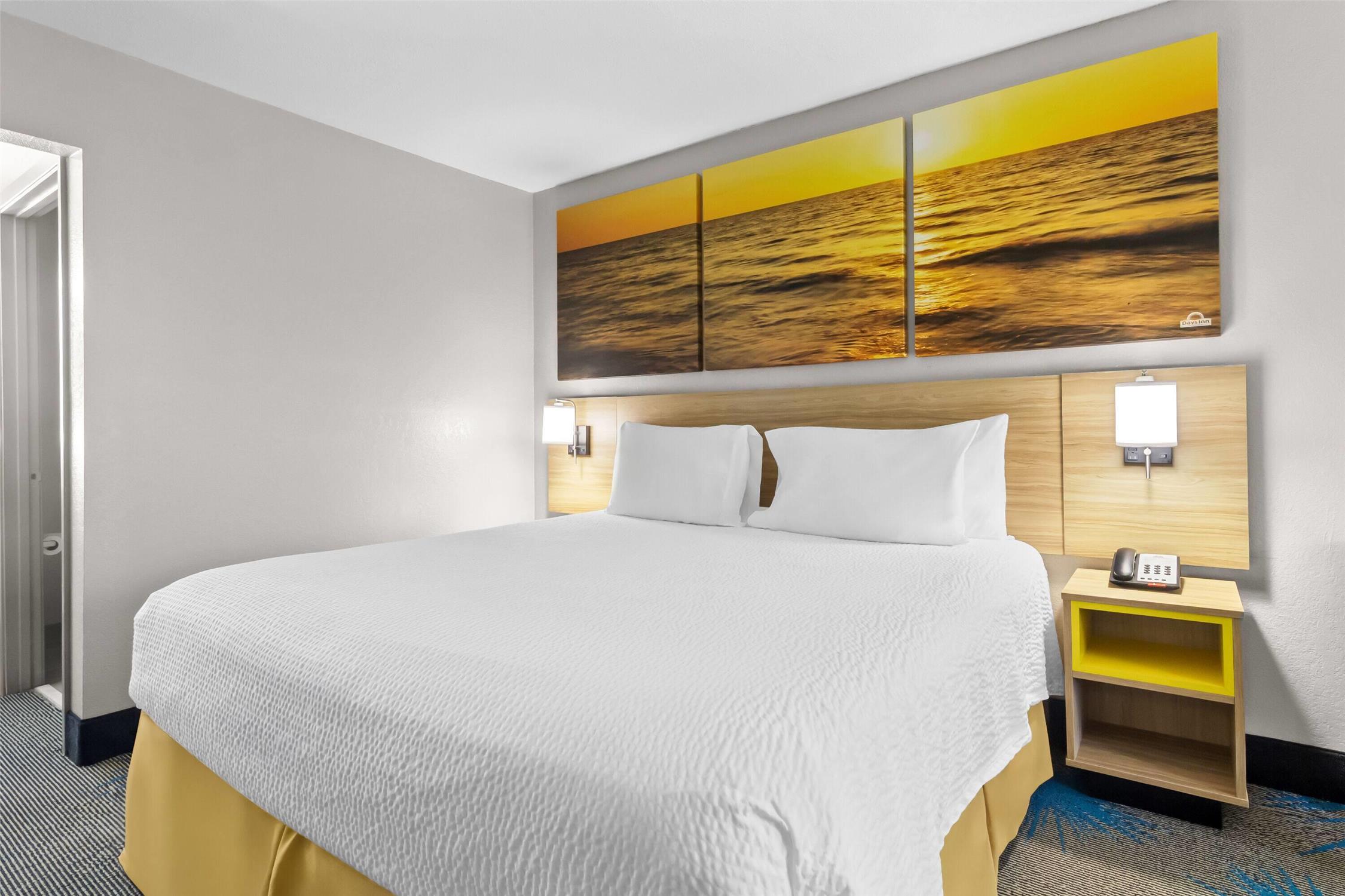 Days Inn by Wyndham Ocean Springs 16/32