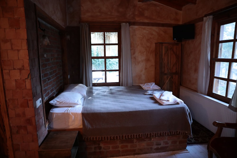 Kayserkaya Cottages & Camping 16/50