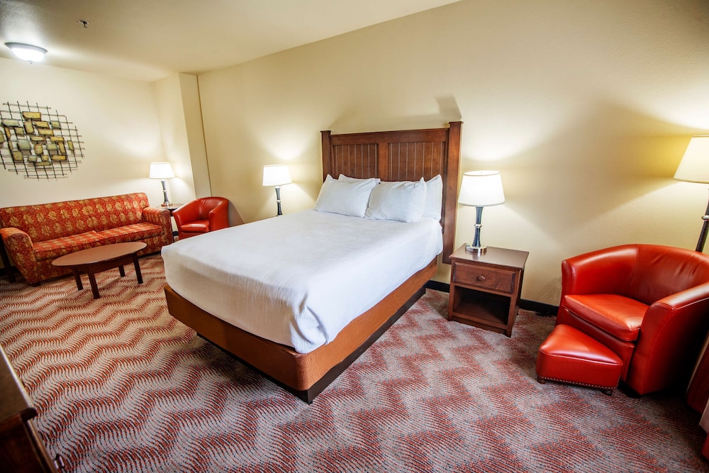 Best Western Plus Cimarron Hotel & Suites 12/41