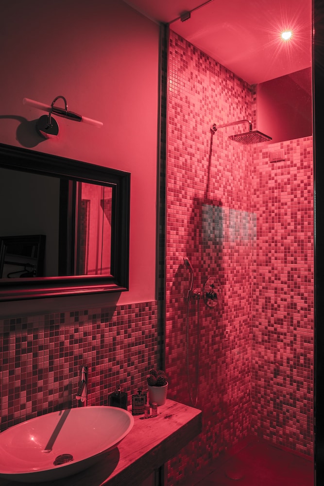 Serendipity Rooms 40/41
