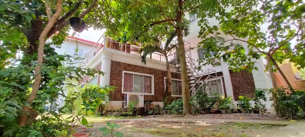 OYO 799 Ddd Habitat Iloilo 13/15