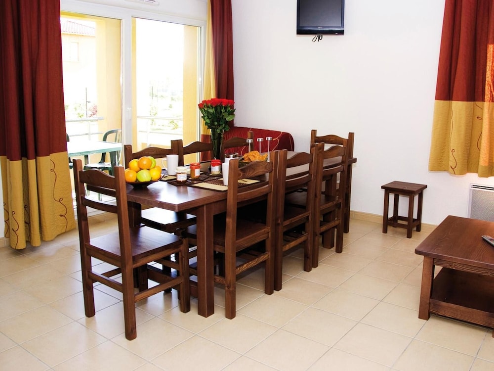 RESIDENCE LAGRANGE VACANCES LE CLOS DES VIGNES 20/40