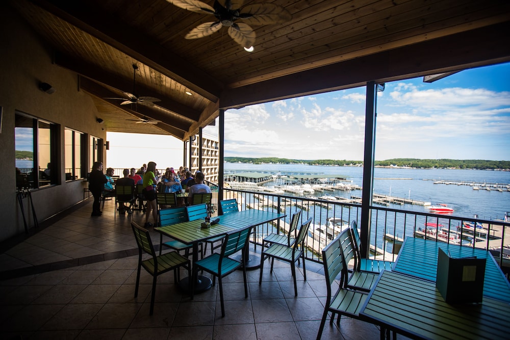 Camden On the Lake Resort Spa Yacht Club 46/68