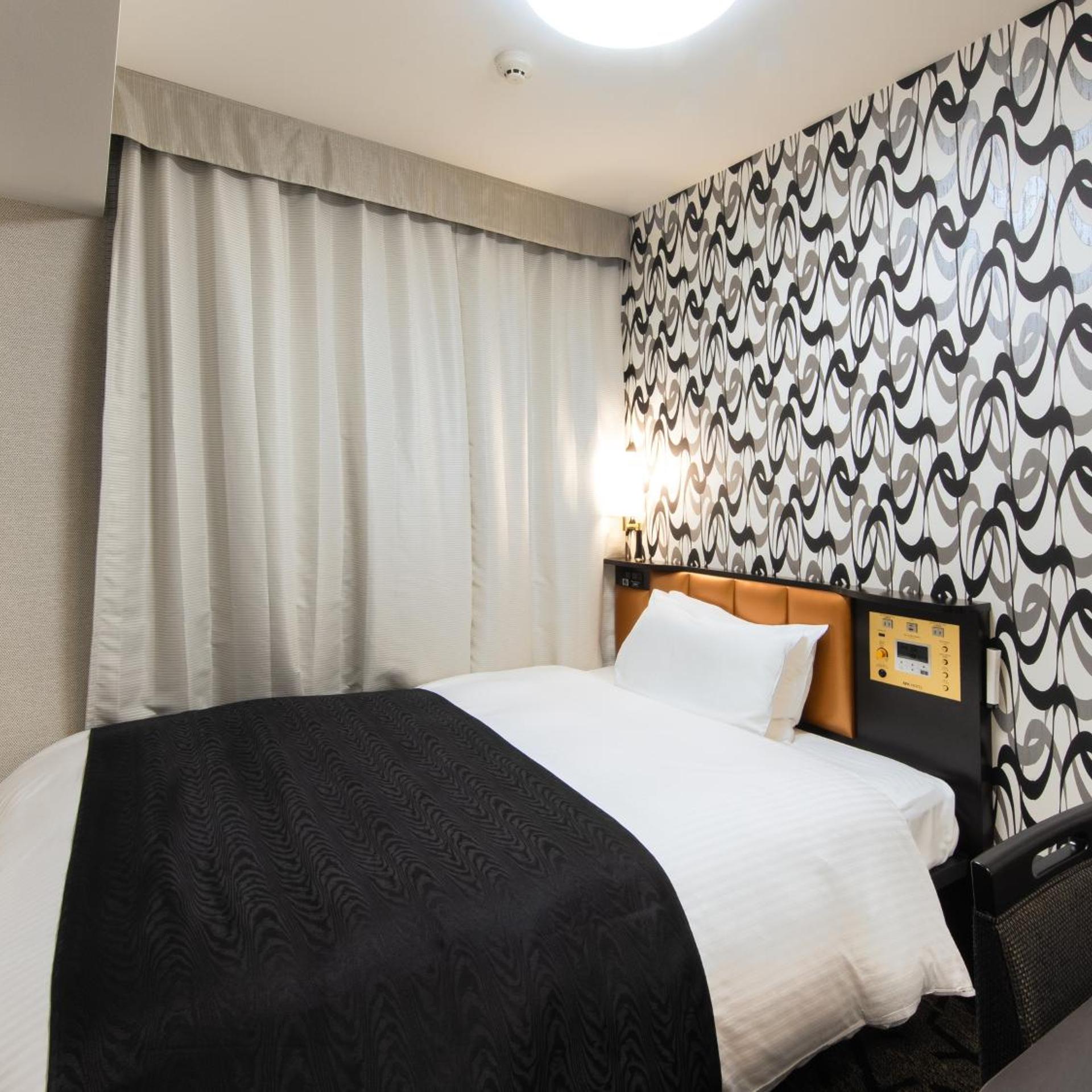 Room, Single