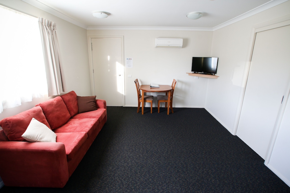 BIG4 Hobart Airport Tourist Park Hotel 30/48