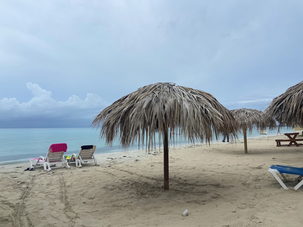 Fun Holiday Beach Resort 65/73