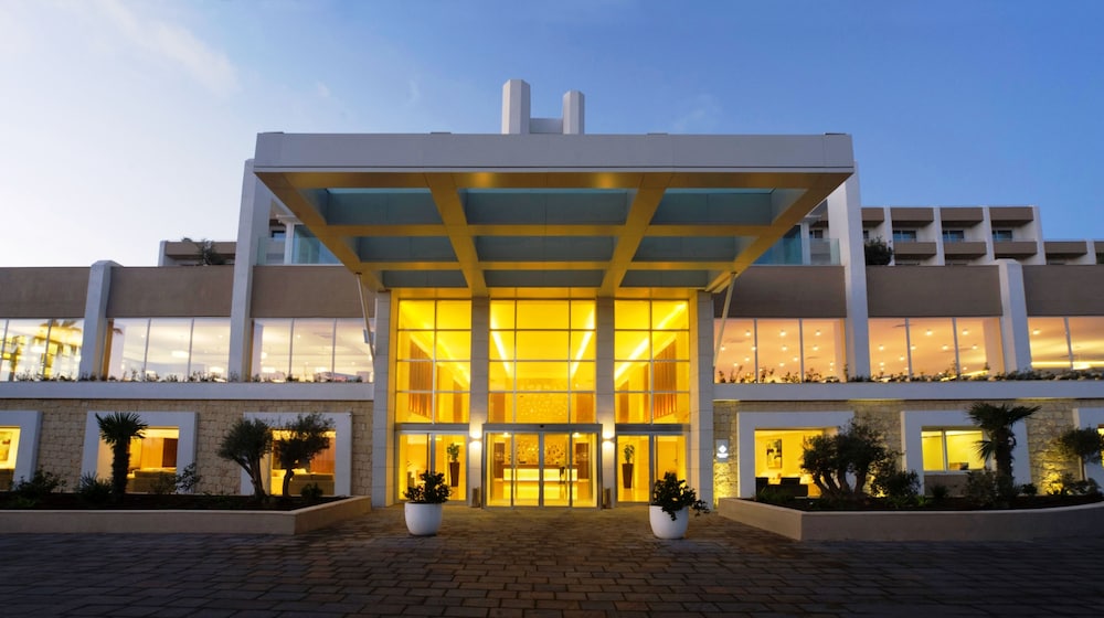 SALINI RESORT 4/68