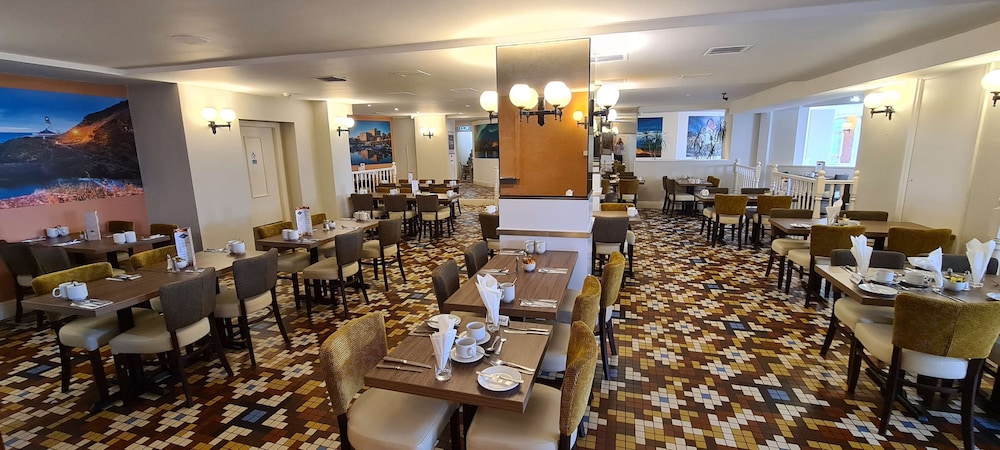 The Empress Hotel 46/64