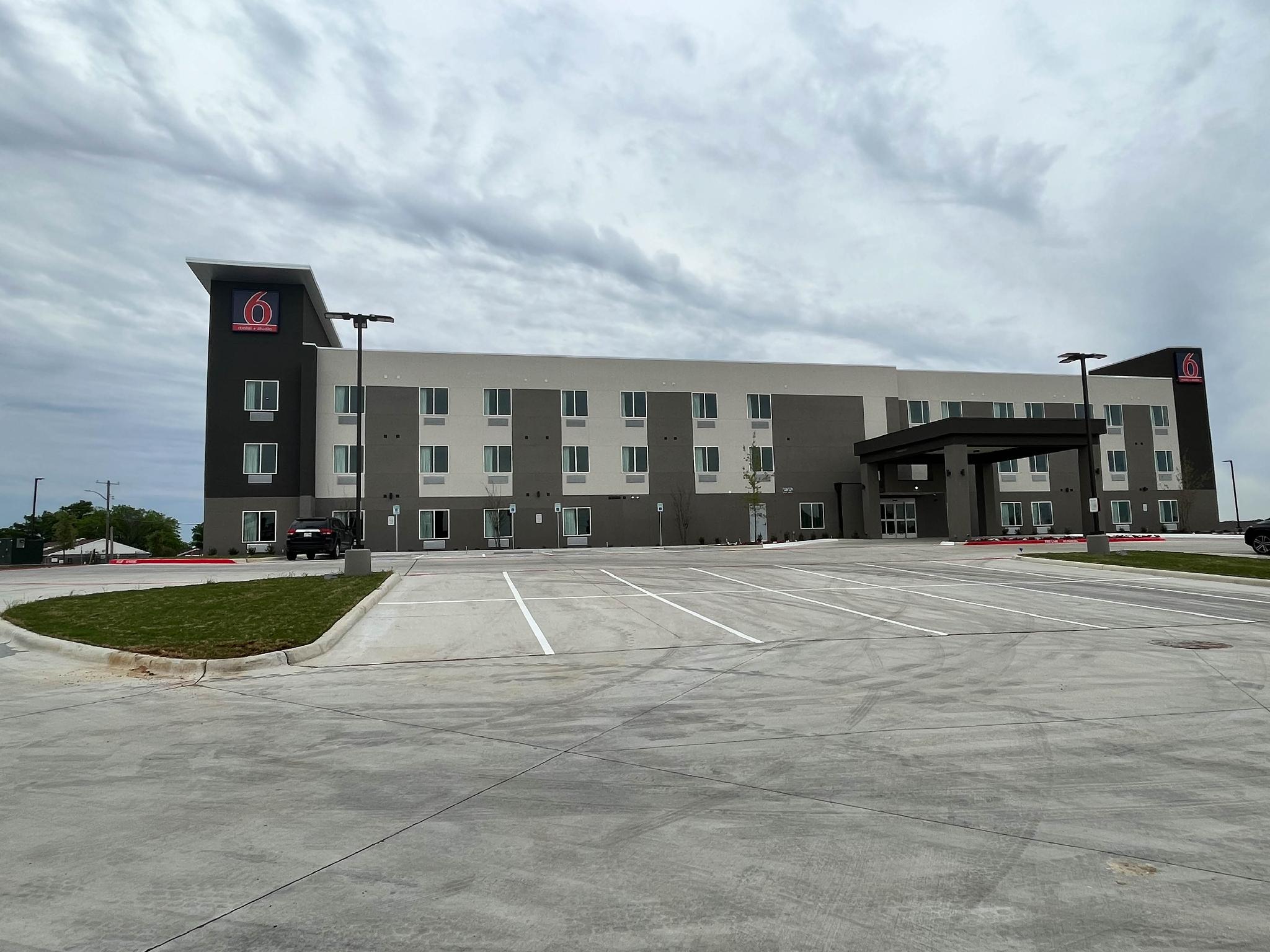 Studio6 Fort Worth, TX - Lake Worth 15/17
