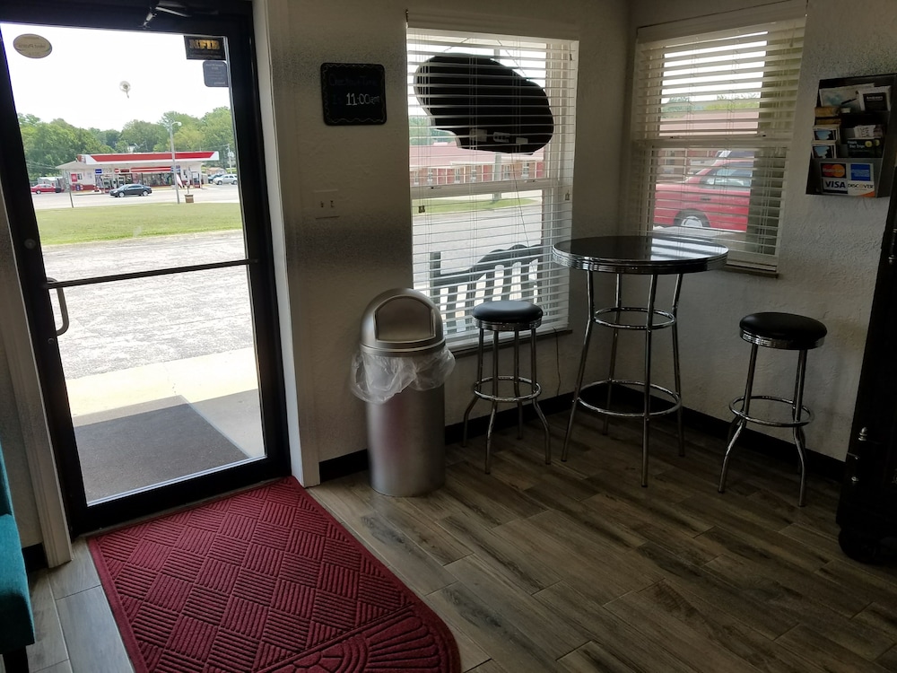 West Plains Motel 36/56