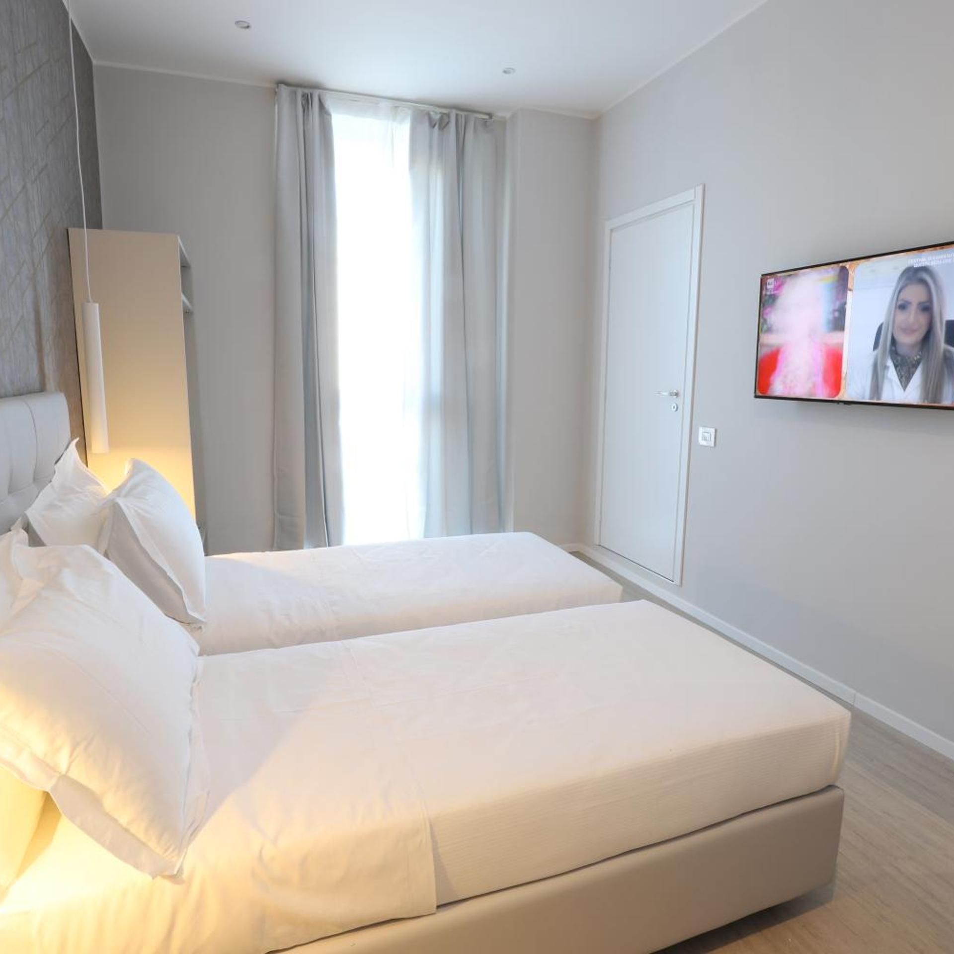 Cadorna Luxury Hotel 11/27