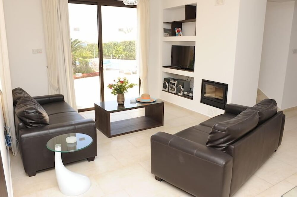 Platzia Beach Villas 16/35