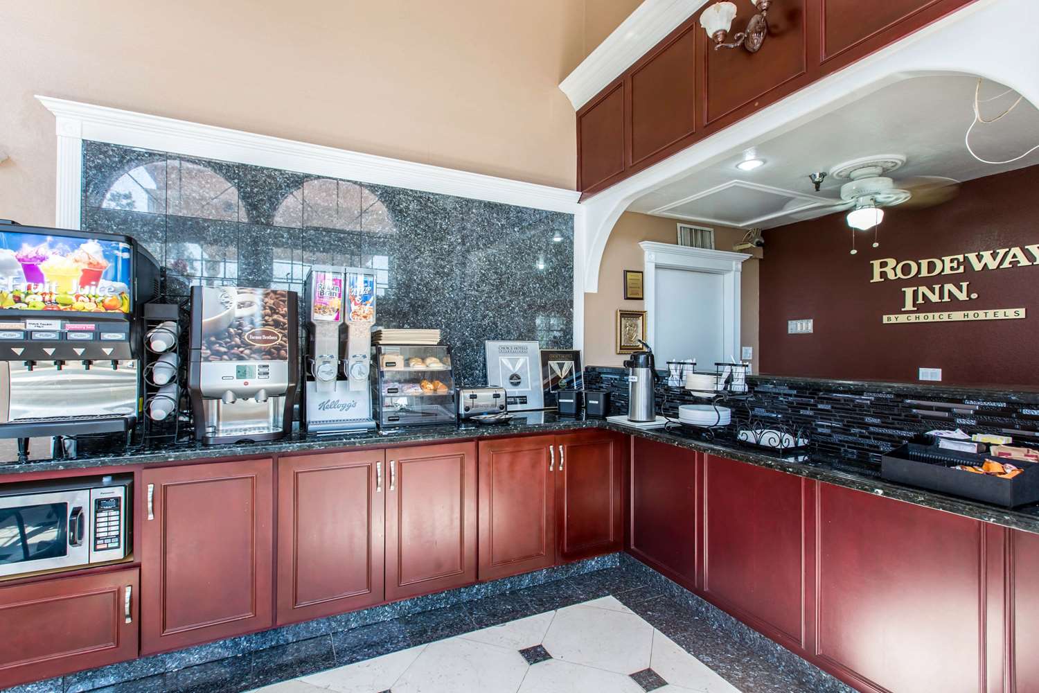Rodeway Inn Cypress - Buena Park 27/32