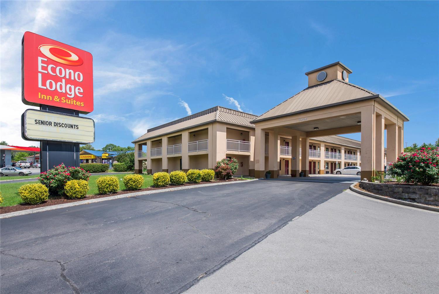 Econo Lodge Inn & Suites Knoxville East 23/25