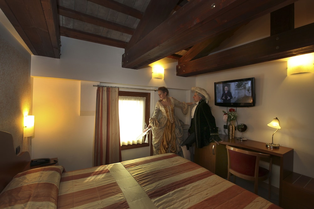 Albergo Antica Corte Marchesini 29/50