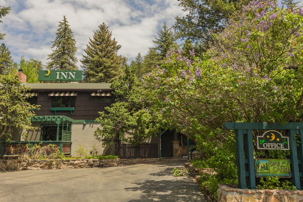 Highland Haven Creekside Inn 4/50