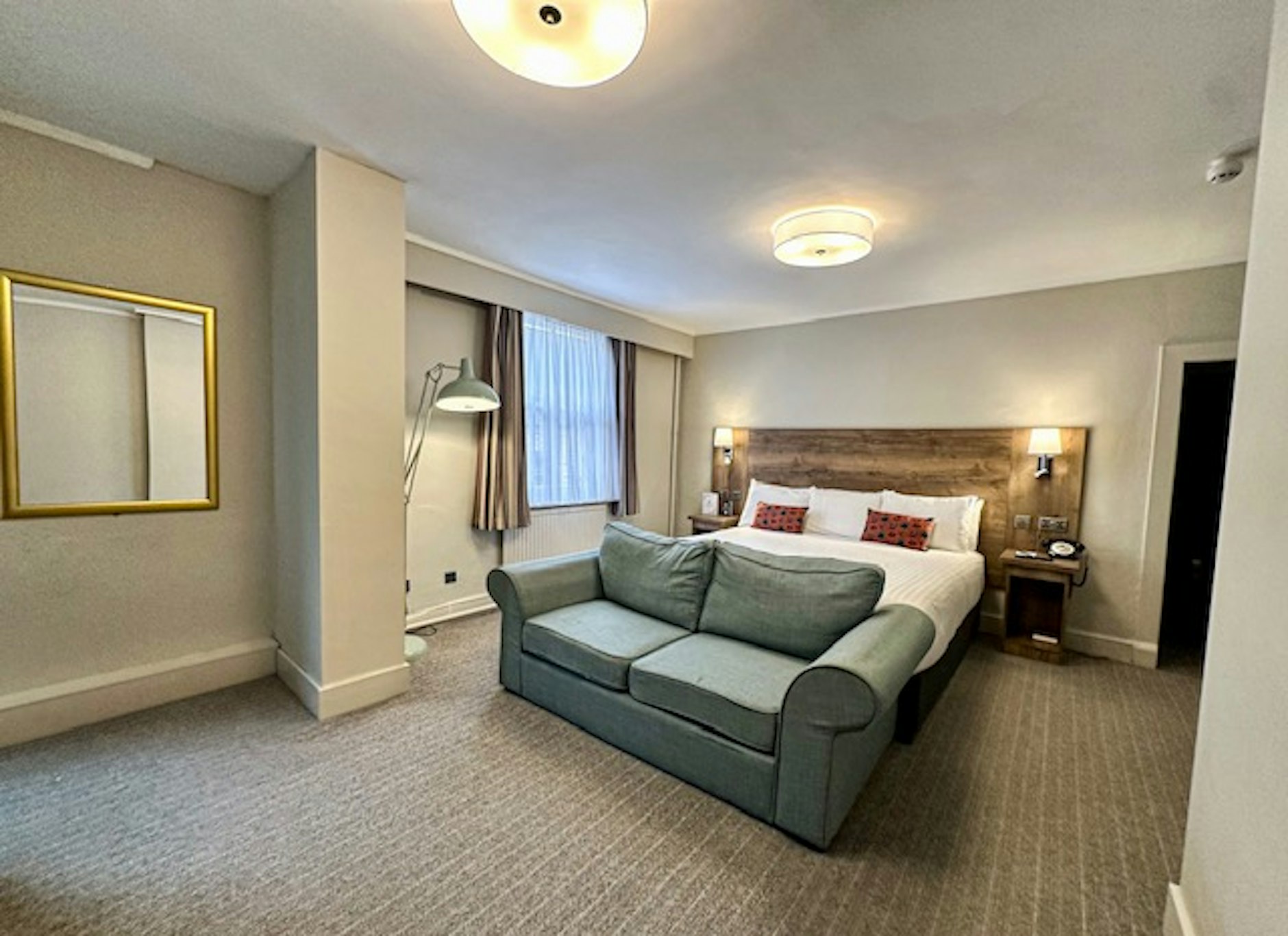 Rugby Hotel 15/22