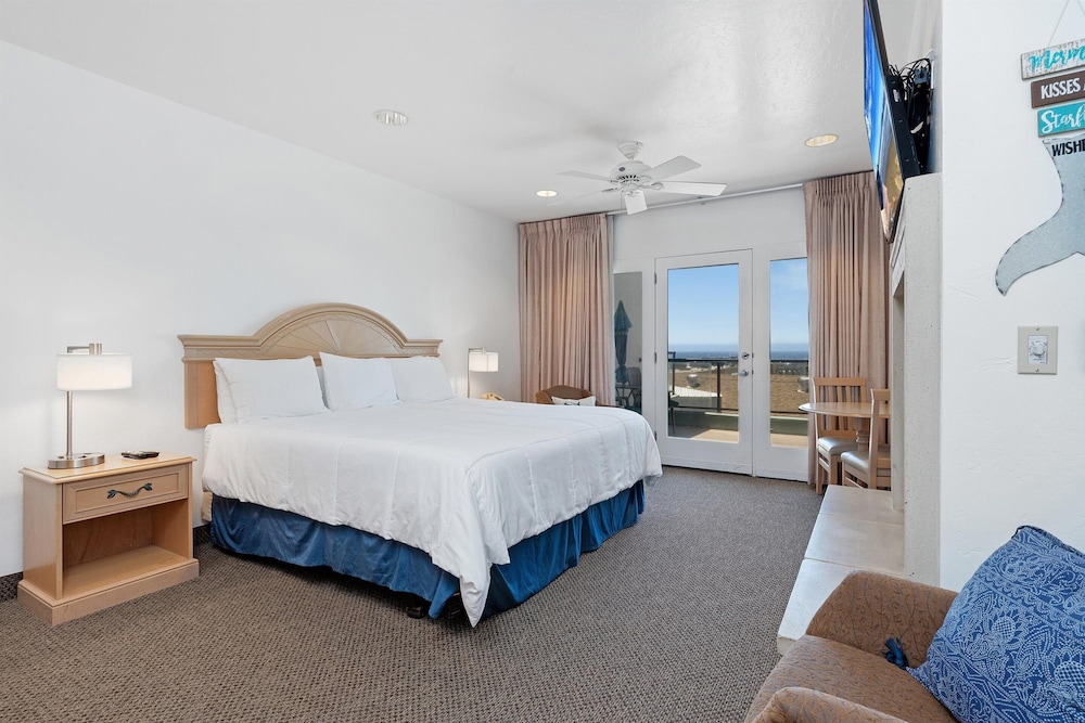 Beach House Inn & Suites 14/50