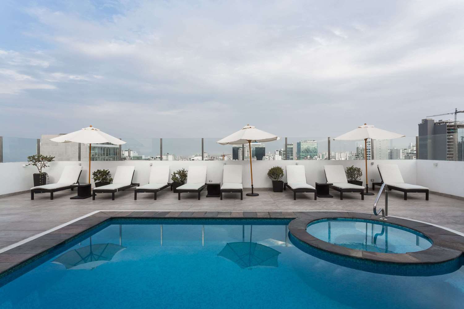 Wyndham Costa Del Sol Lima City 71/77