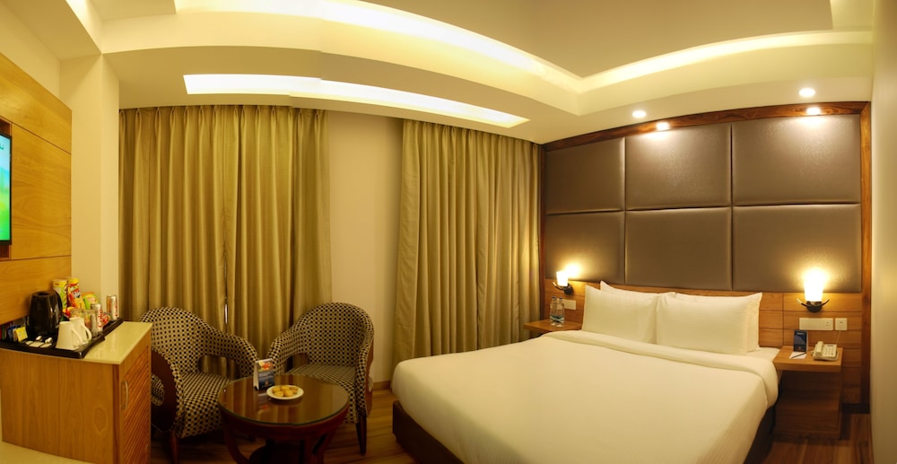Glades Hotel 14/32