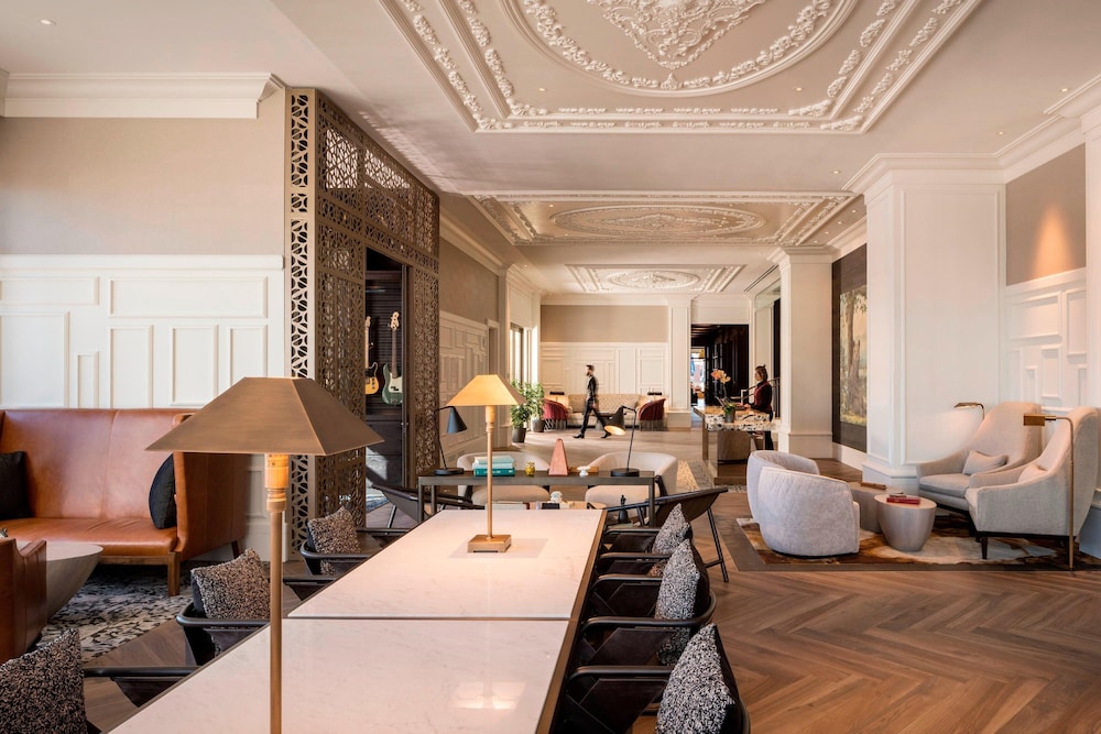 The Elizabeth Hotel Autograph Collection 34/54