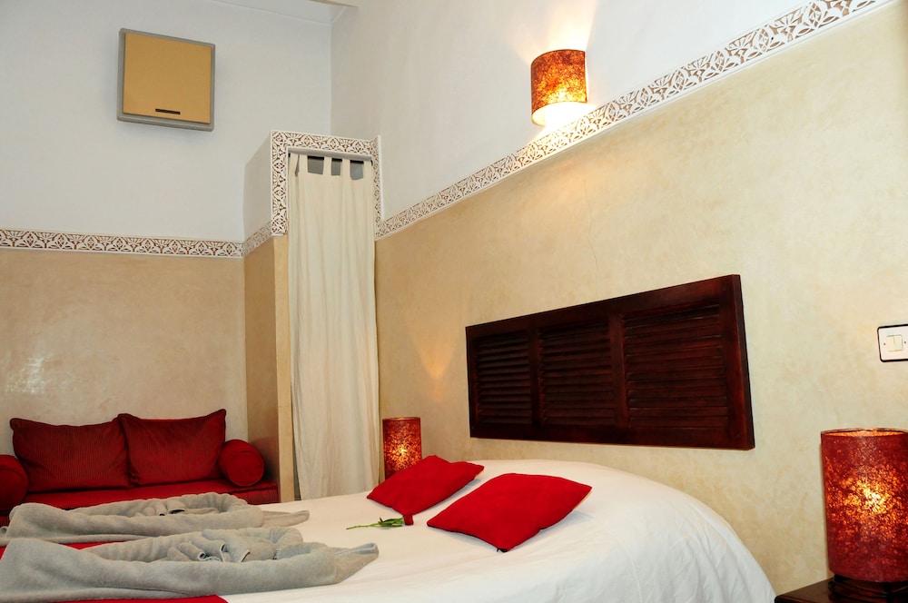 Riad Elias 30/72