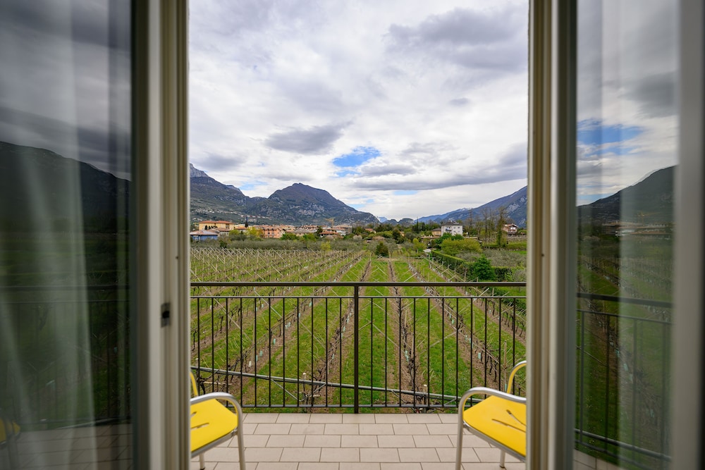 Villa Nicolli Romantic Resort - Adults Only 32/50