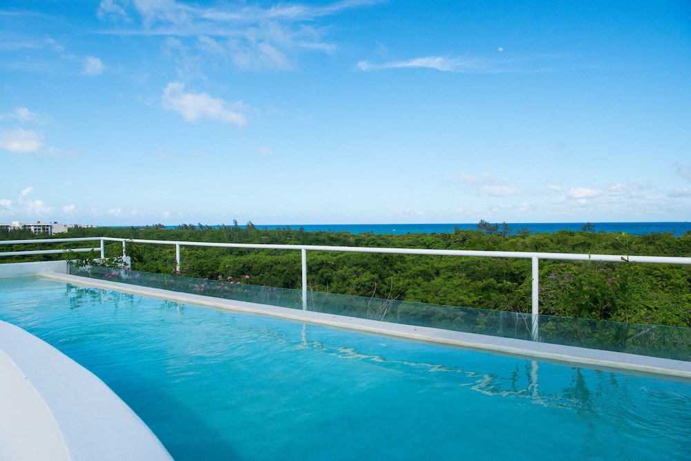 Ocean Zen Suites 38/50