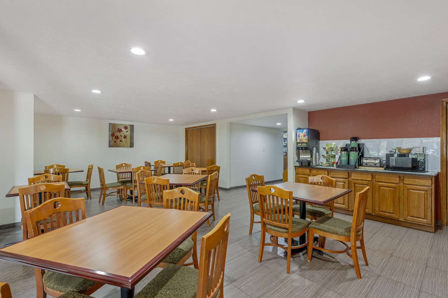 Quality Inn & Suites Lincoln South 19/26