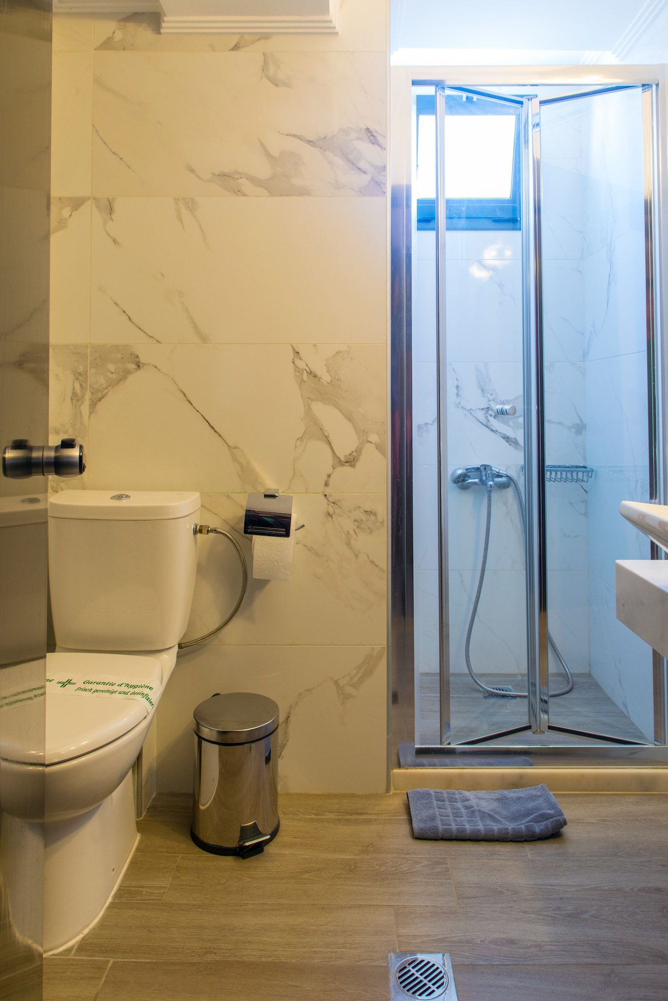 غرفة ثلاثية بفراش فوتون وسريرين منفصلين، Mediterranean Resort Hotel 7/7