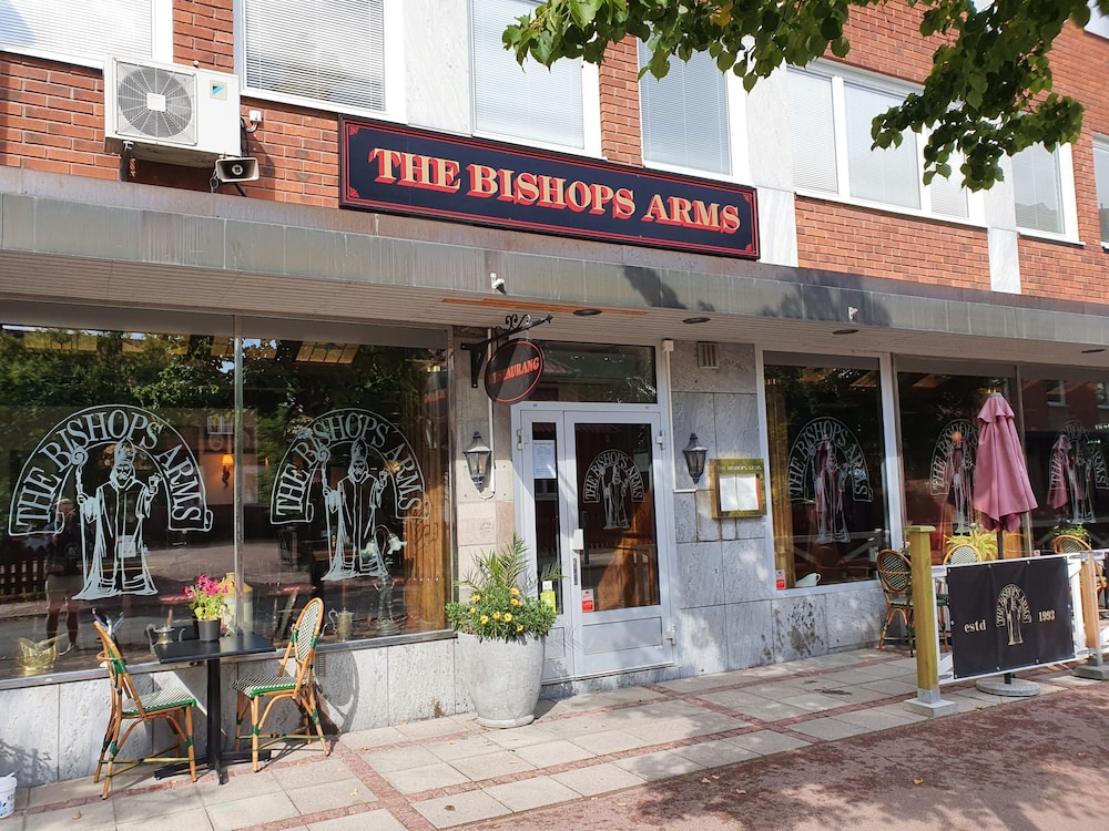 Hotel Bishops Arms Mora 2/44