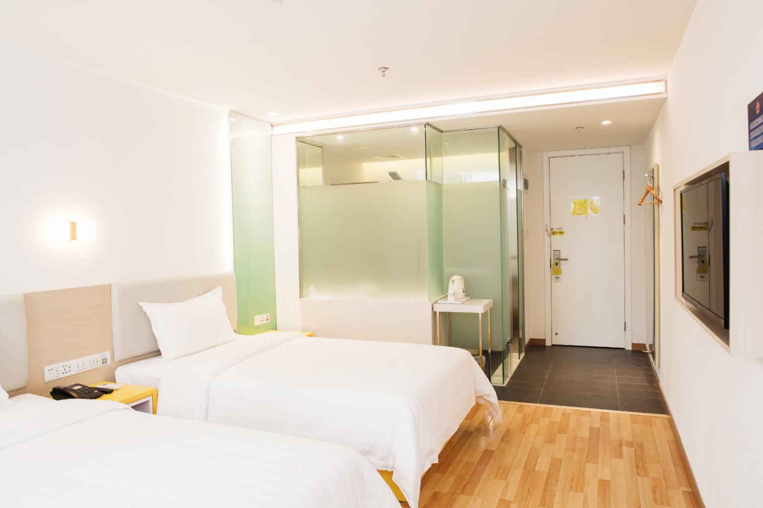 7 Days Inn (Beijing Panjiayuan Antique City) 28/35