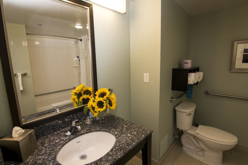 Hampton Inn and Suites by Hilton St Johns Airport 36/40