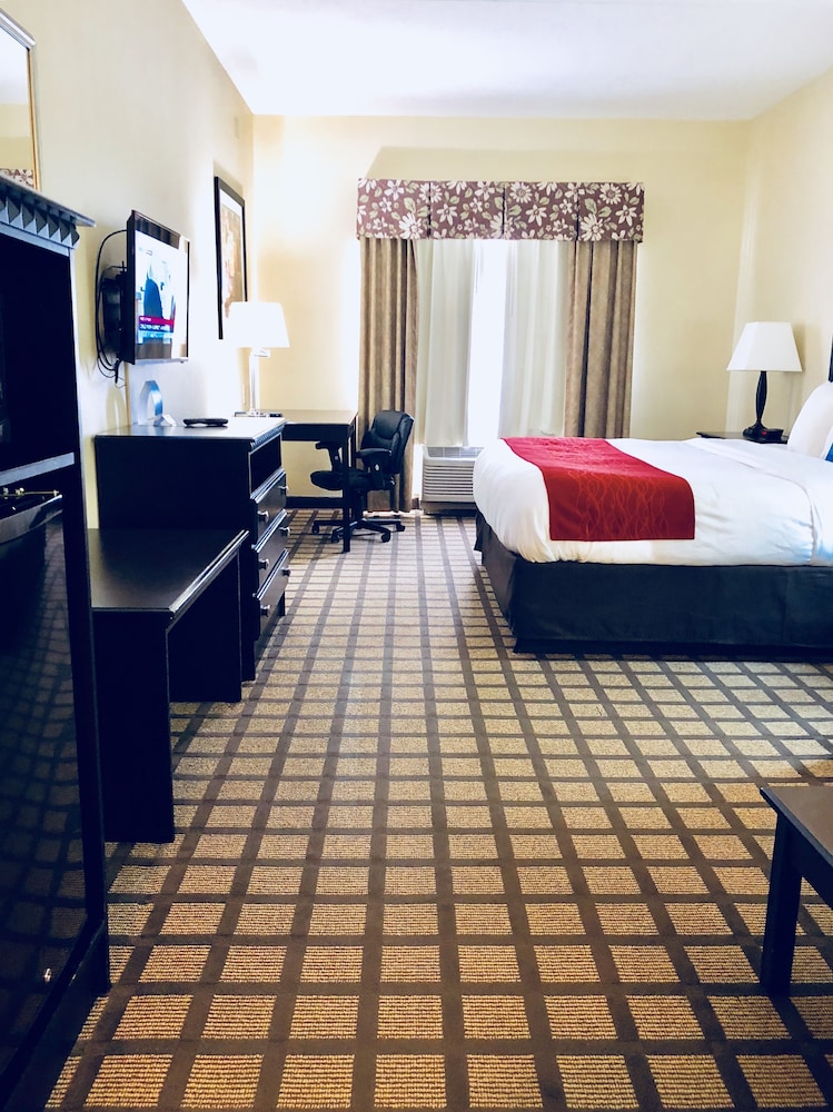 Comfort Inn & Suites Montgomery Eastchase 14/40