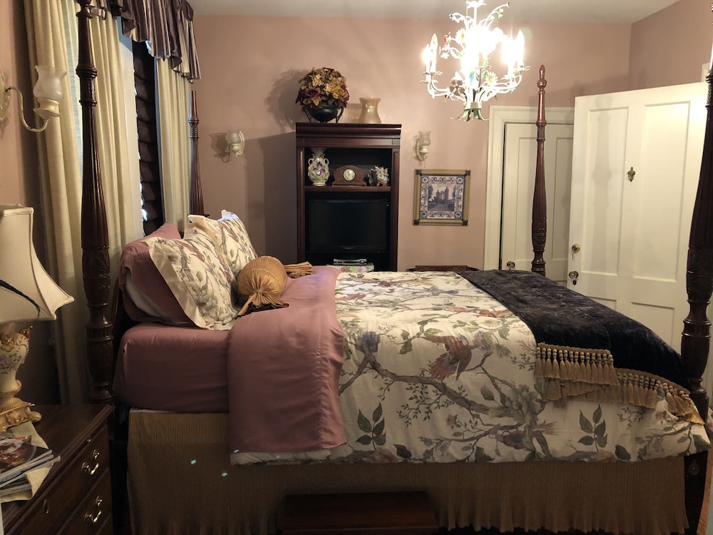 Angie's B&B 15/41