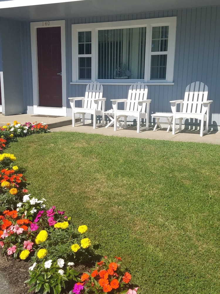Windrift Motel 54/58