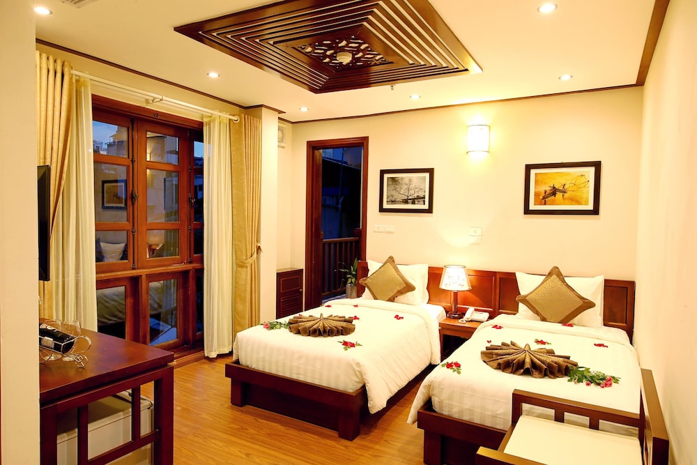 Historical, Twin Beds
