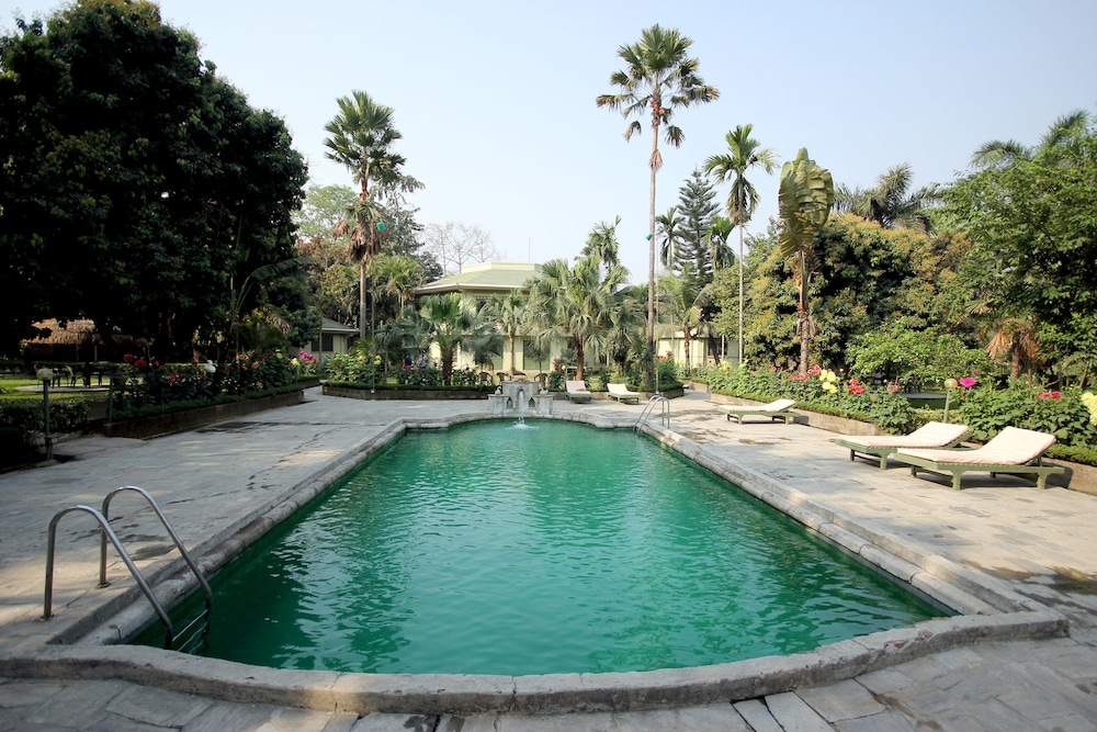 the rhino residency resort