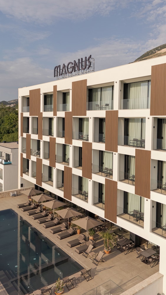 Magnus Hotel in VLORE
