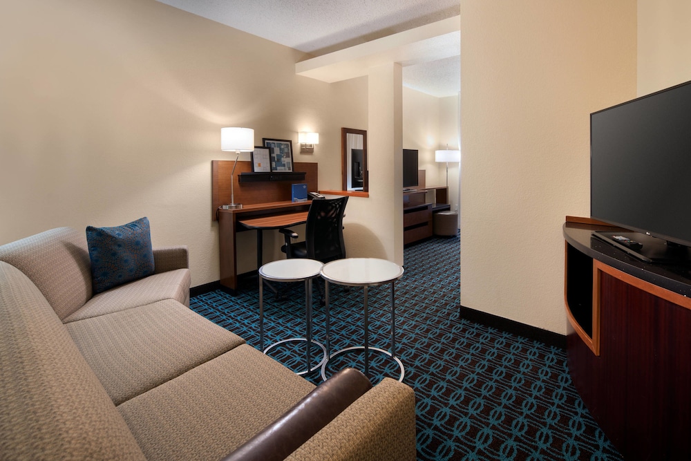 Fairfield Inn Suites By Marriott Fort Collins Loveland 28/38