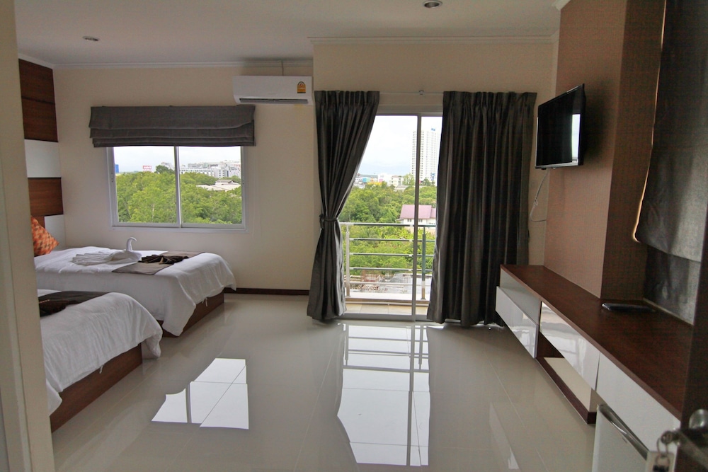 Ttt Hotel 31/48