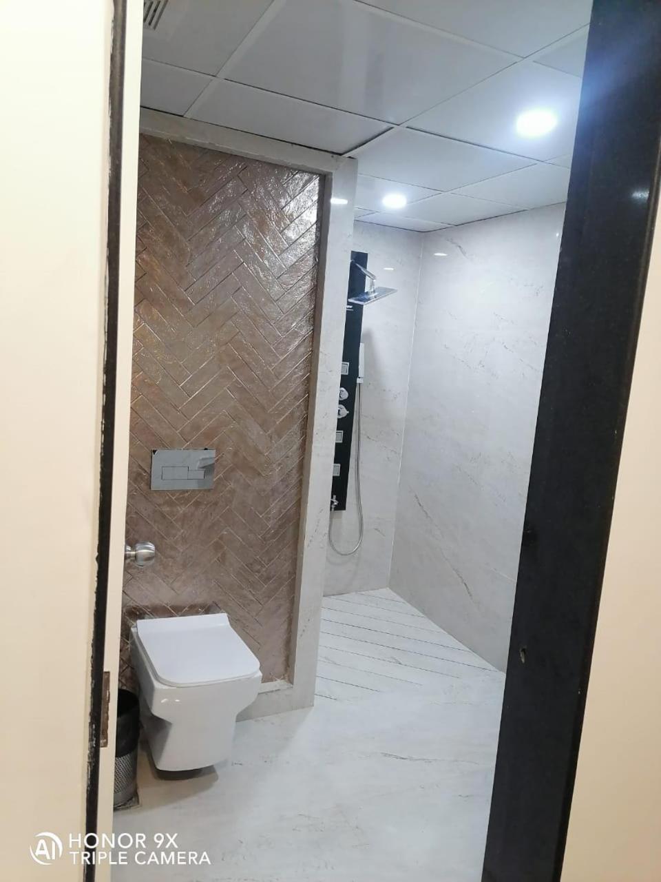Oyo Premium Deccan Apte Road 55/55