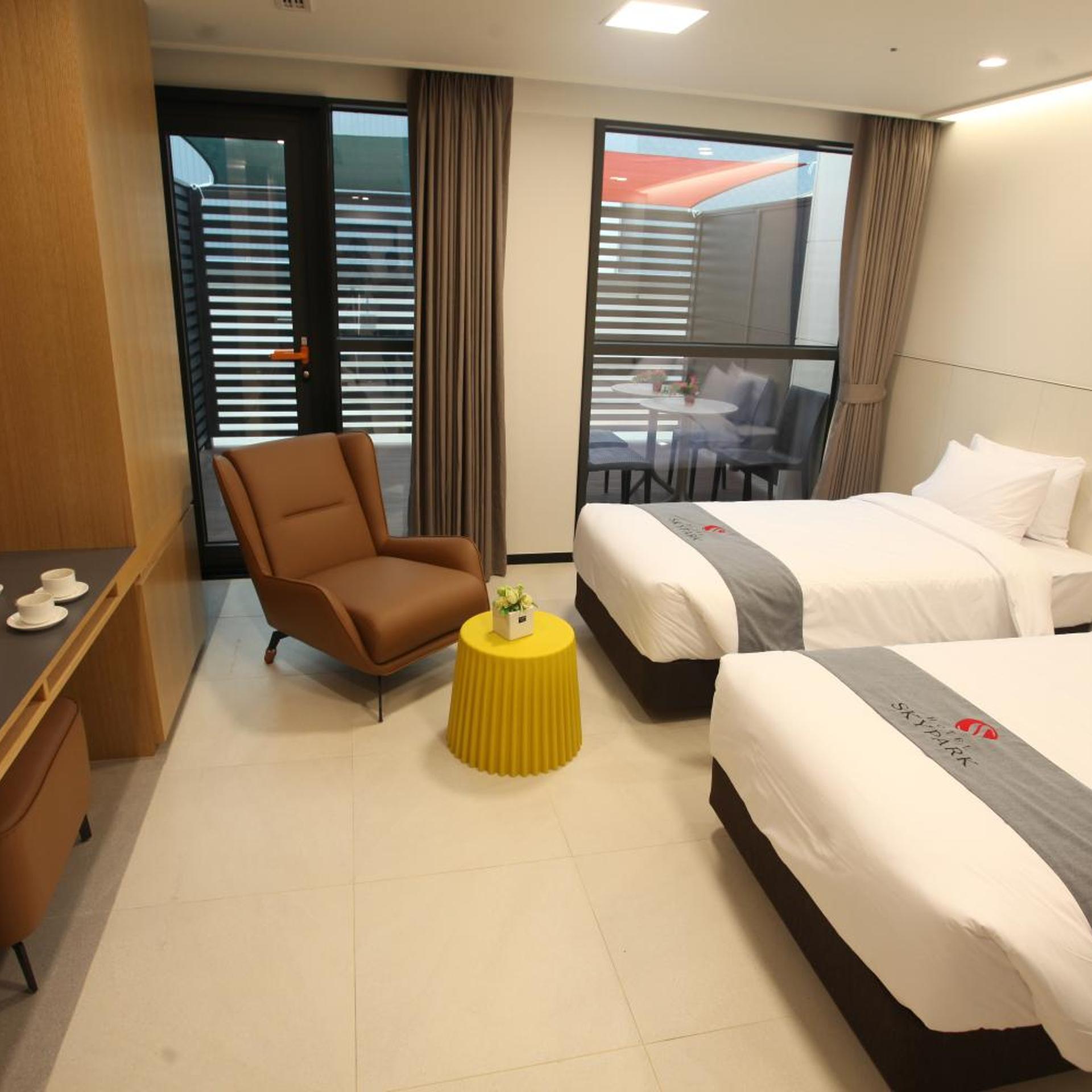 غرفة ديلوكس بشرفة، Hotel Skypark Daejeon I 8/10