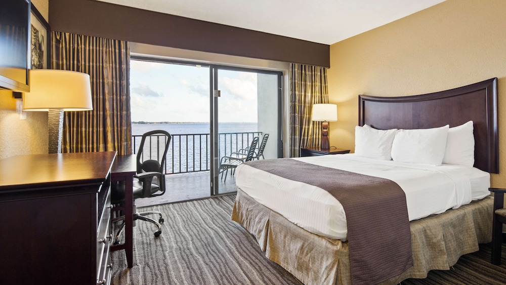Best Western Fort Myers Waterfront 11/28