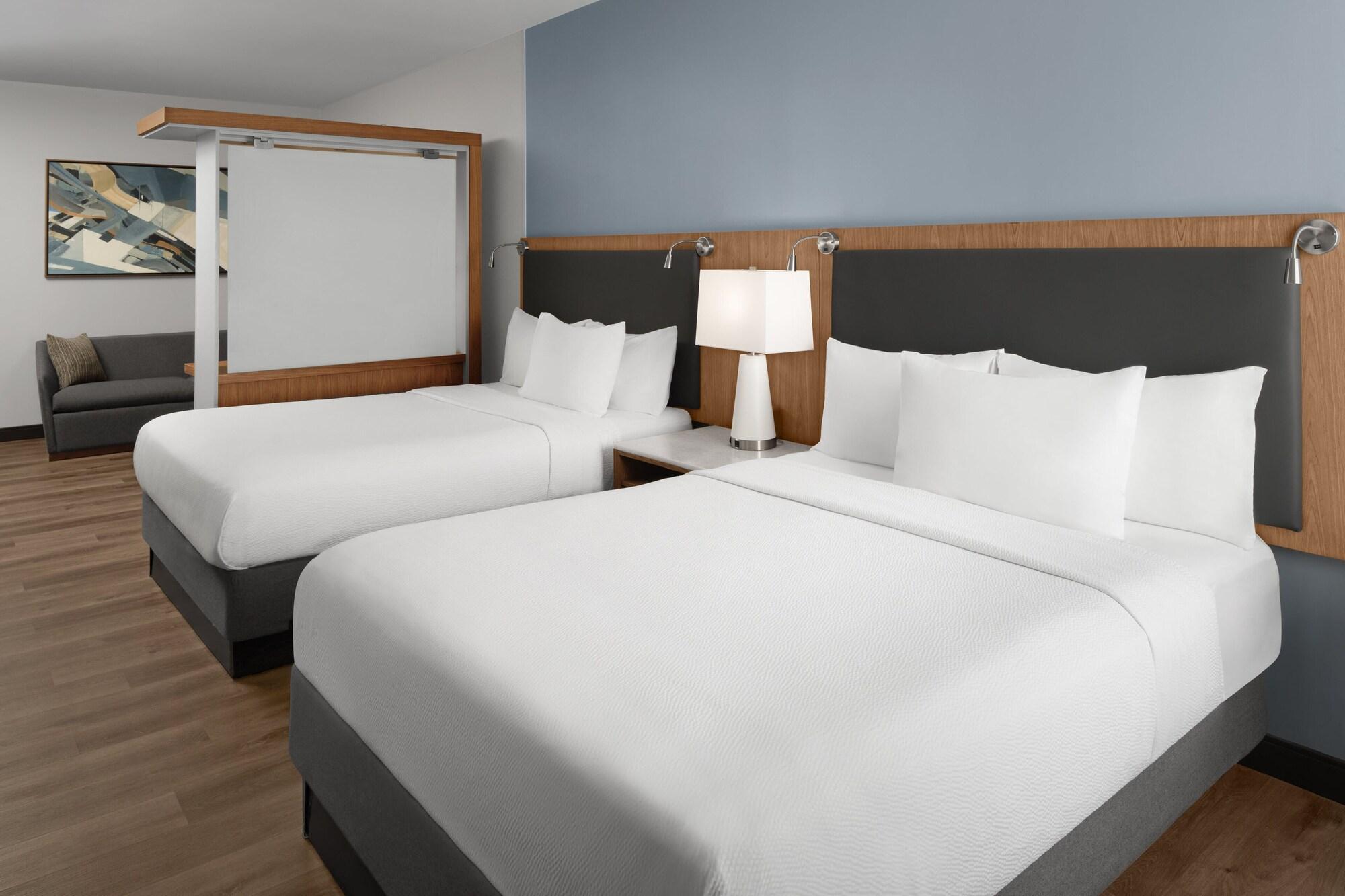 studio, multiple beds