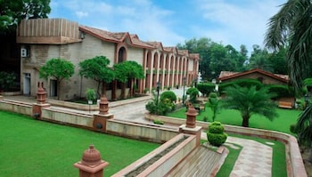 ASHOK COUNTRY RESORT 15/19