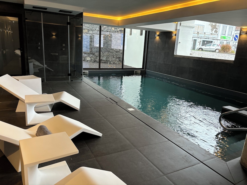 AZORES BOOK HOTEL 17/46